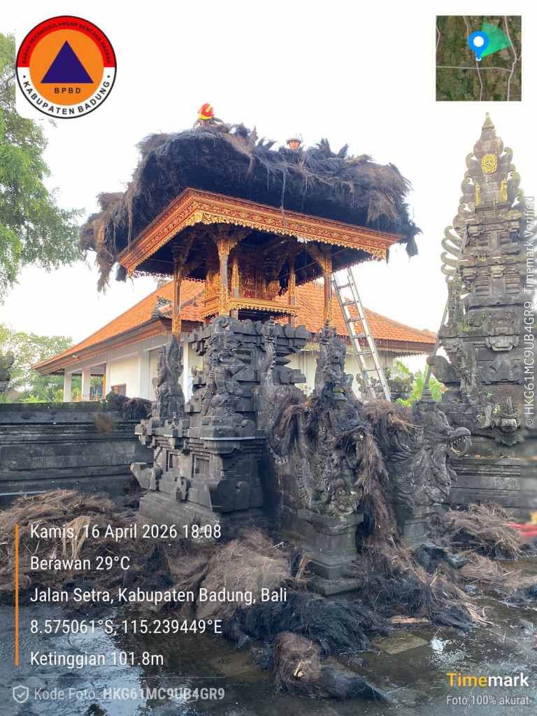 Kebakaran di Pura Dalem Desa Adat Kekeran, Angantaka, Kecamatan Abiansemal Tanggal 16 April 2026
