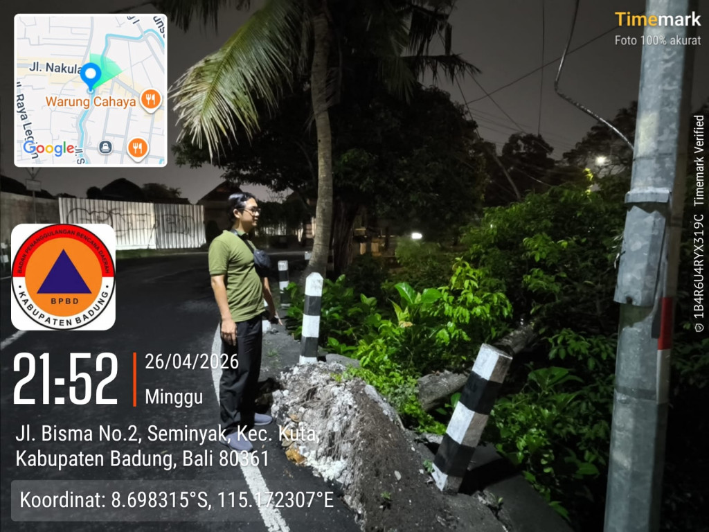 Pohon Tumbang di Jalan Bisma No.2, Kelurahan Seminyak, Kecamatan Kuta