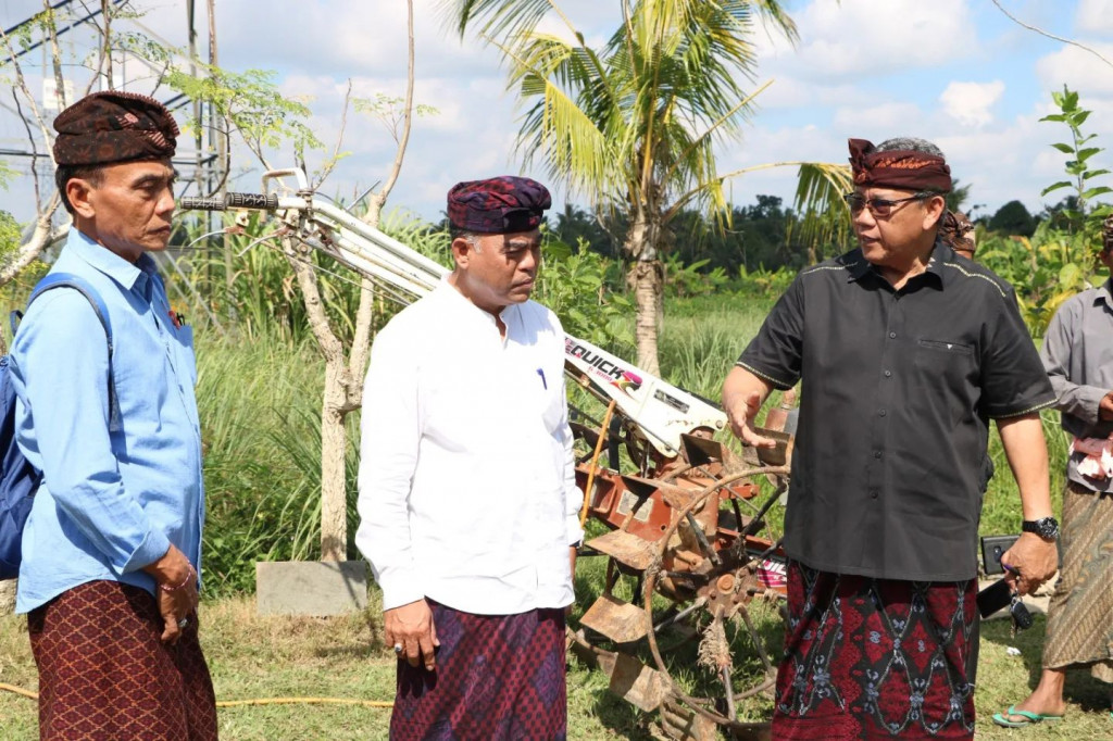Tim Juri Provinsi Bali Lomba Kerti Bali Swacita Nugraha