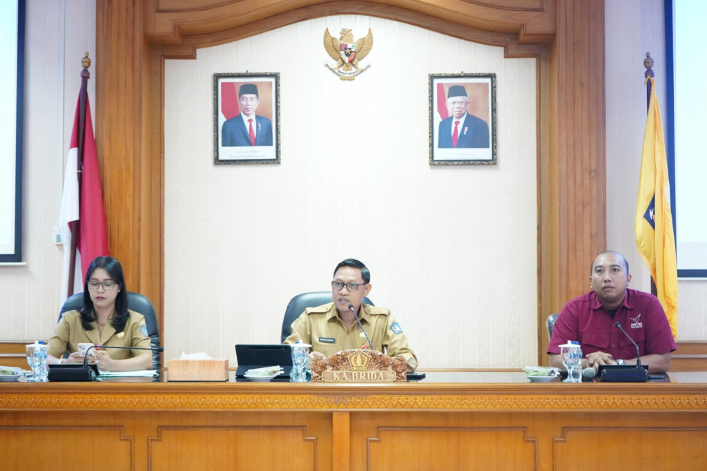 Rapat Pembahasan Laporan Akhir Survei Literasi Digital kepada Nelayan Tradisional dan Masyarakat Pesisir di Kabupaten Badung