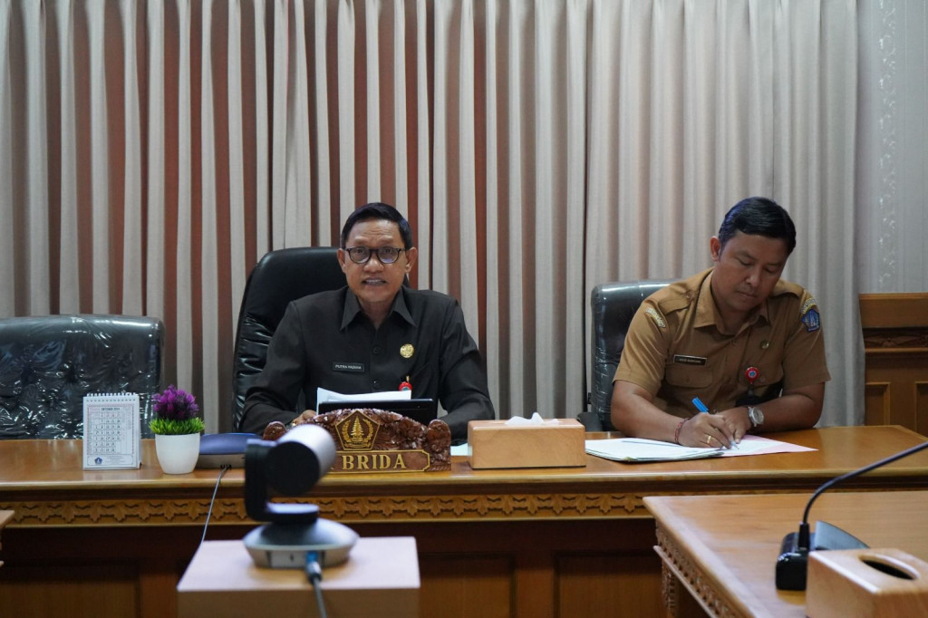 Rapat Koordinasi Secara Daring Terkait Pengembangan Kompetensi JF Analis Kebijakan Kabupaten Badung