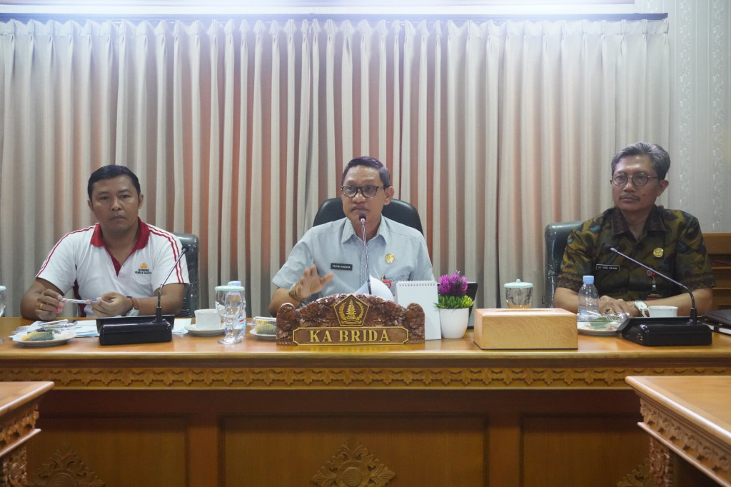 Rapat Pemberian Hadiah Mangupura Award