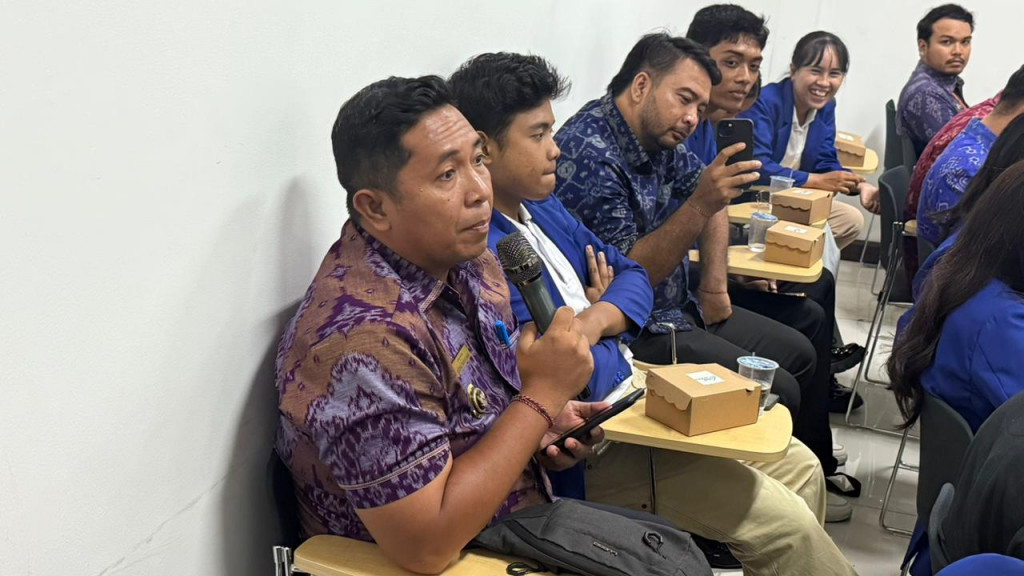 Perbekel Darmasaba menghadiri undangan Talk Show Inspiratif yang digelar di Dharma Negara Alaya, Denpasar.