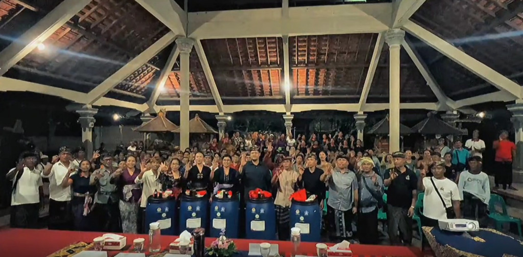 SOSIALISASI PEMBUATAN TEBA KOTA DI DESA DARMASABA