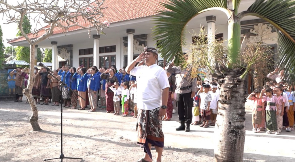 Pemerintah Desa Darmasaba Peringati Hari Anak Nasional ke-42.