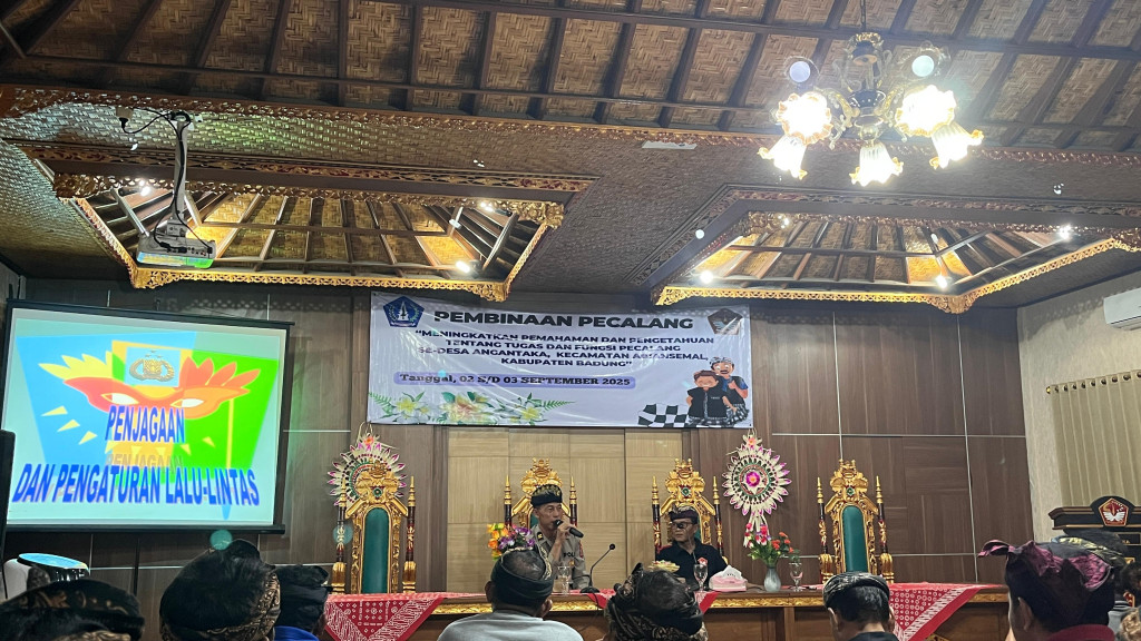 Pembinaan Pecalang seDesa Angantaka