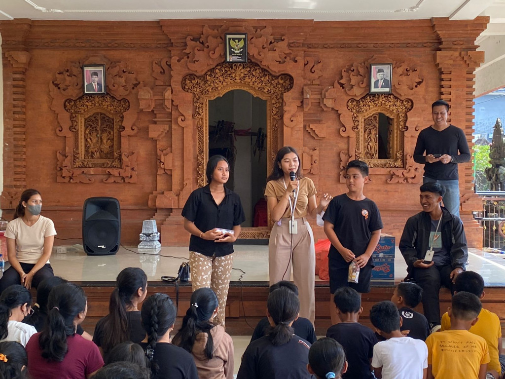 Posyandu Remaja di Br. Busana Kelod, Desa Baha