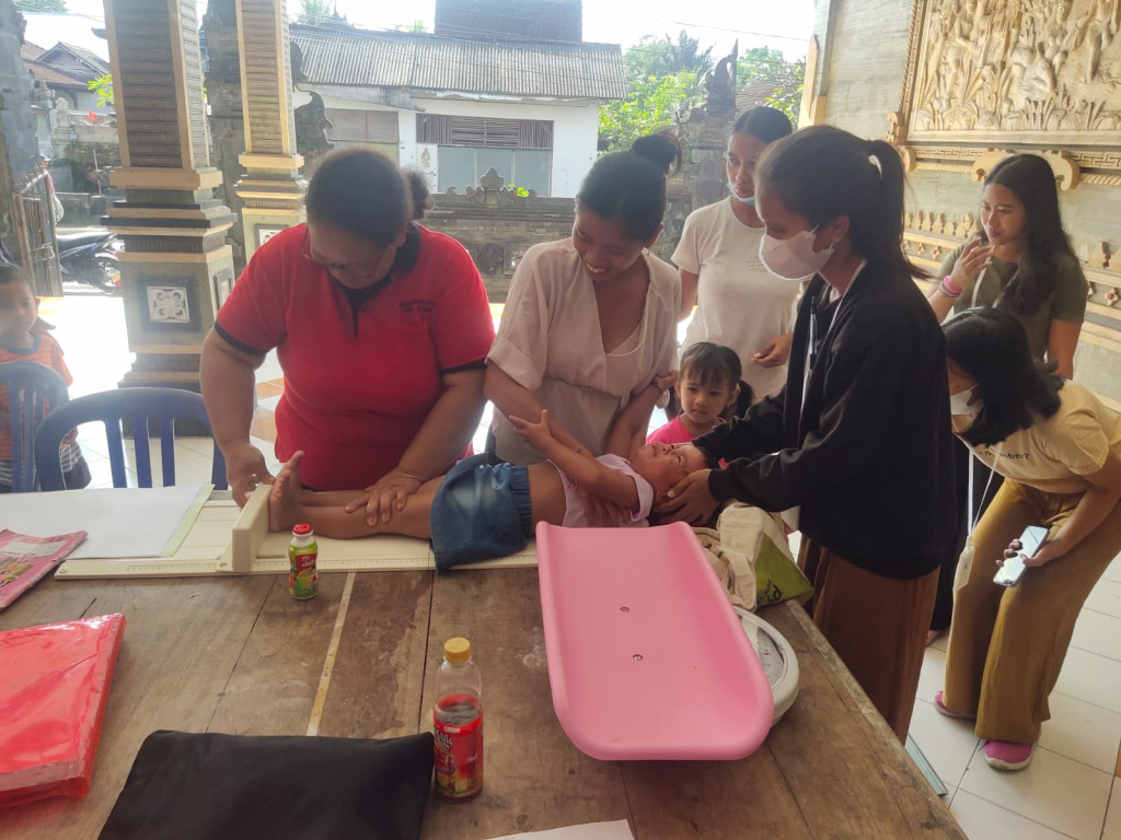 Posyandu Balita dan Bina Keluarga Balita di Br. Bedil bulan Maret 2023