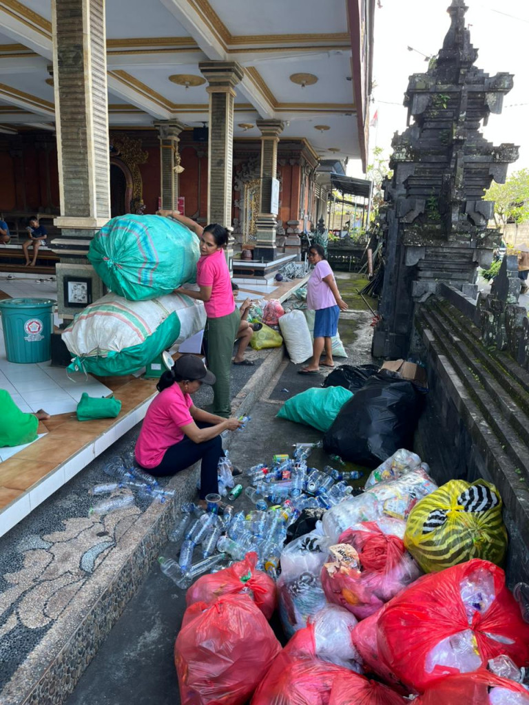 Kegiatan Rutin Bank Sampah Desa Baha Perkuat Kesadaran Masyarakat dalam Pengelolaan Sampah