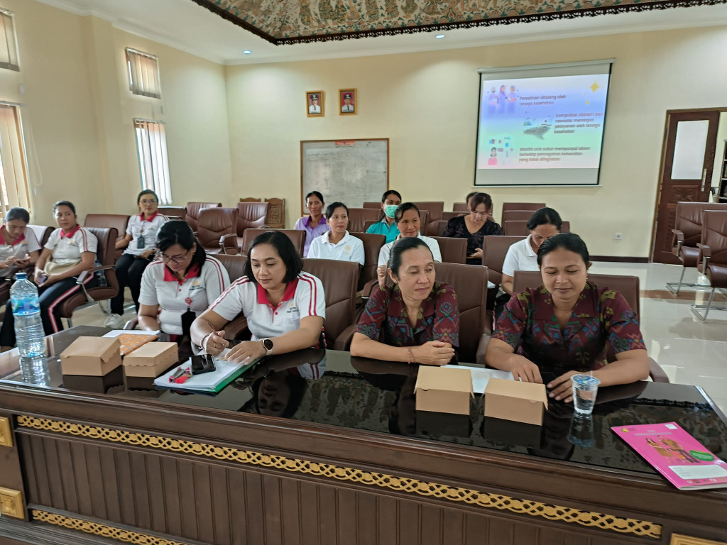 Penyegaran kader posyandu balita, KP Asi, STBM