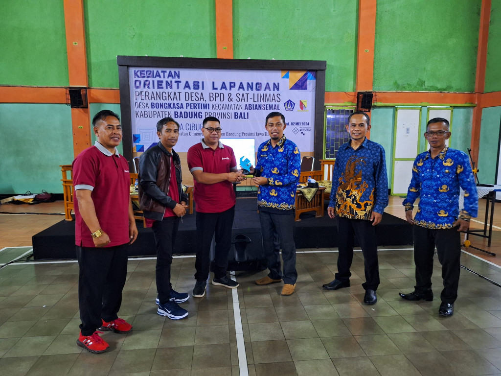 Orientasi Lapangan Di Desa Ciburial
