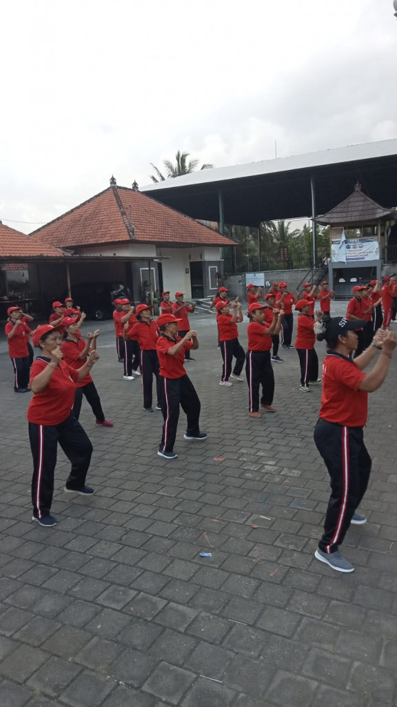 Senam Lansia Br. Tegalkuning