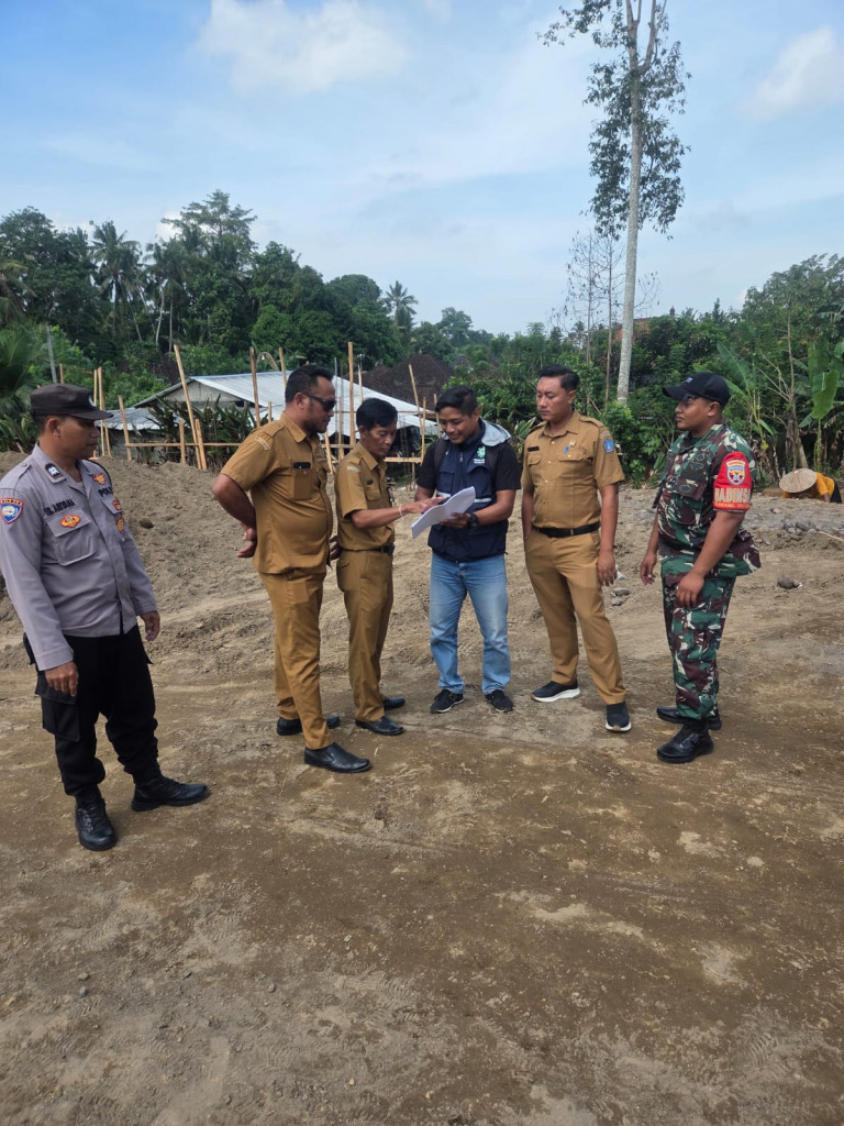 Monitoring Pembangunan Pasar Desa