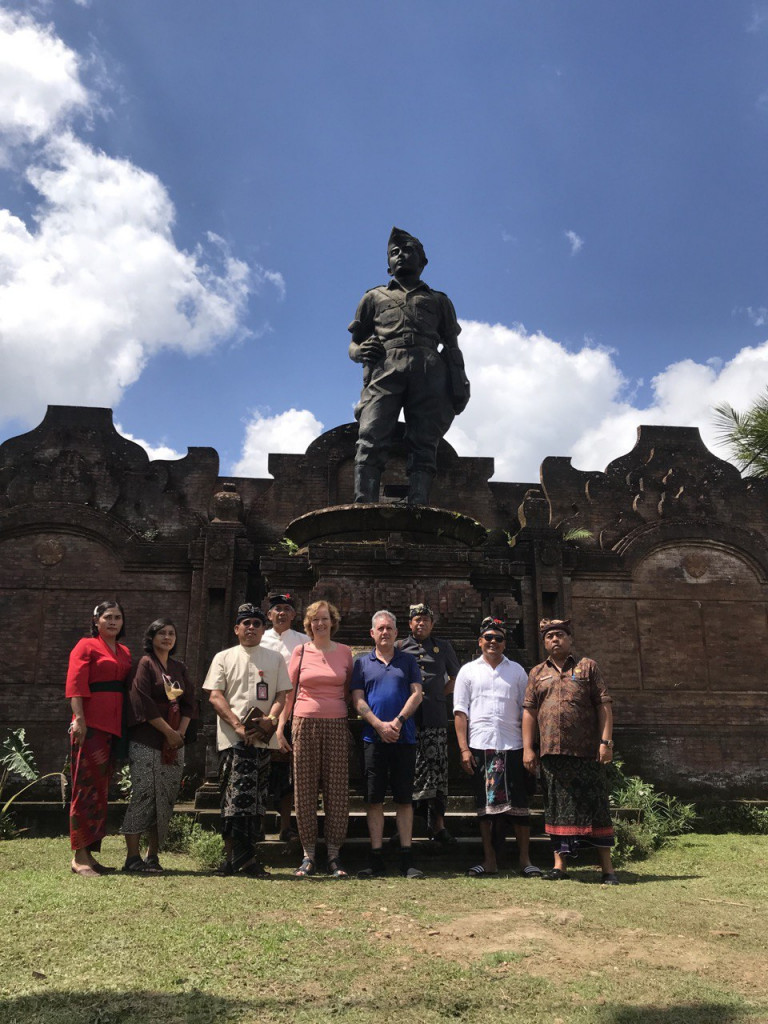 Bukan Turis Biasa, Kali Ini Carangsari Kedatangan Staf Delegasi G20 Dari Inggris