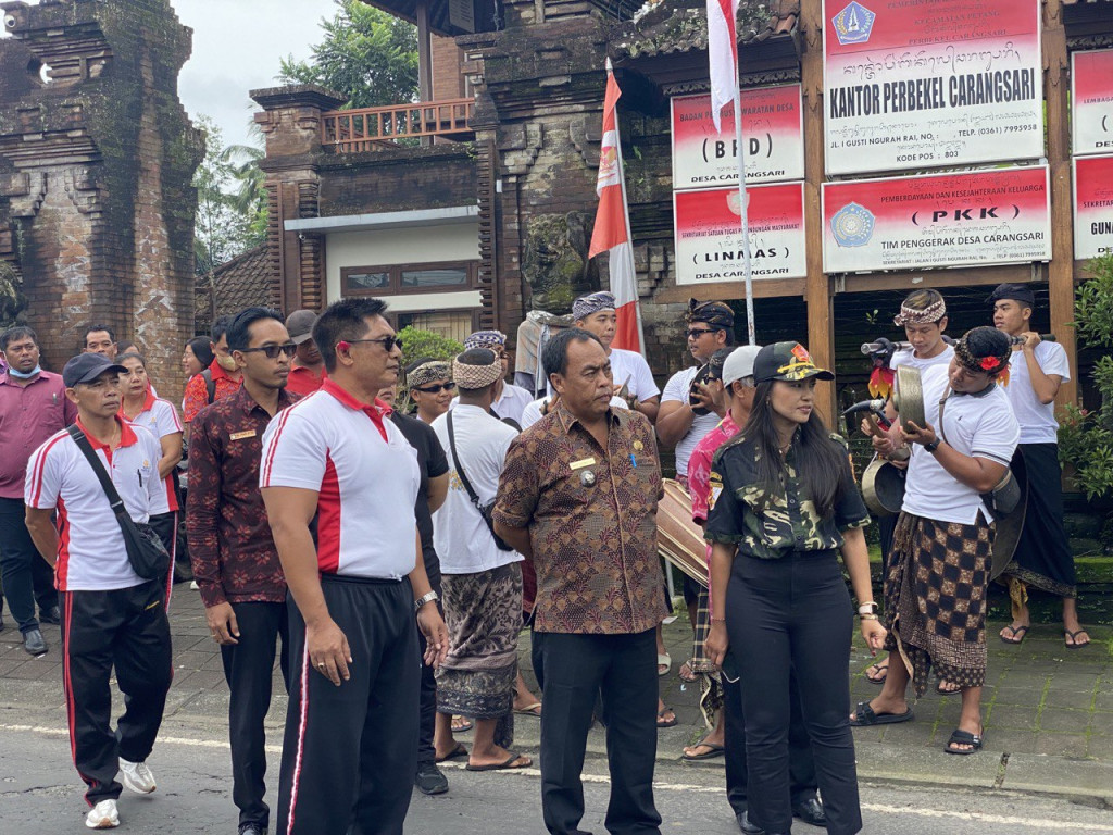 Napak tilas jejak Perjuangan Pahlawan Nasional I Gusti Ngurah Rai tiba di Desa Carangsari
