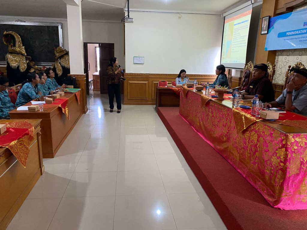 Tingkatkan Kapasitas PKK Pemerintah Desa Carangsari Berikan Bimbingan Teknis