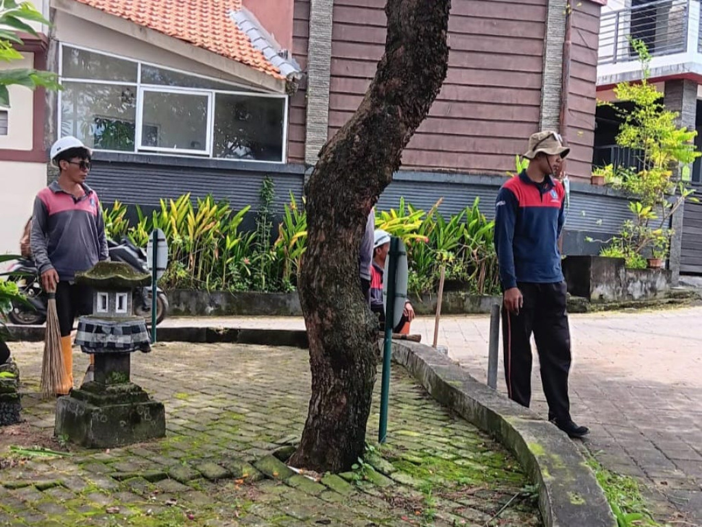 Penataan Lingkungan oleh TRC DPKP Badung di Perum. Pegending Permai
