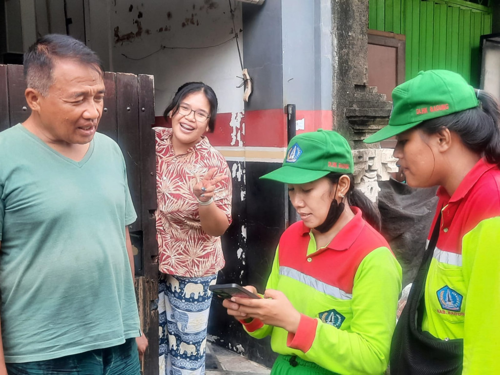 Masyarakat Pegending Siap Pilah Sampah dari Rumah