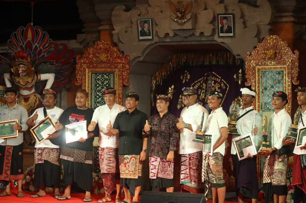 Camat Kuta Utara Apresiasi Perayaan HUT  ke-59 Yowana Prasada Amertha Desa Adat Padang Luwih 