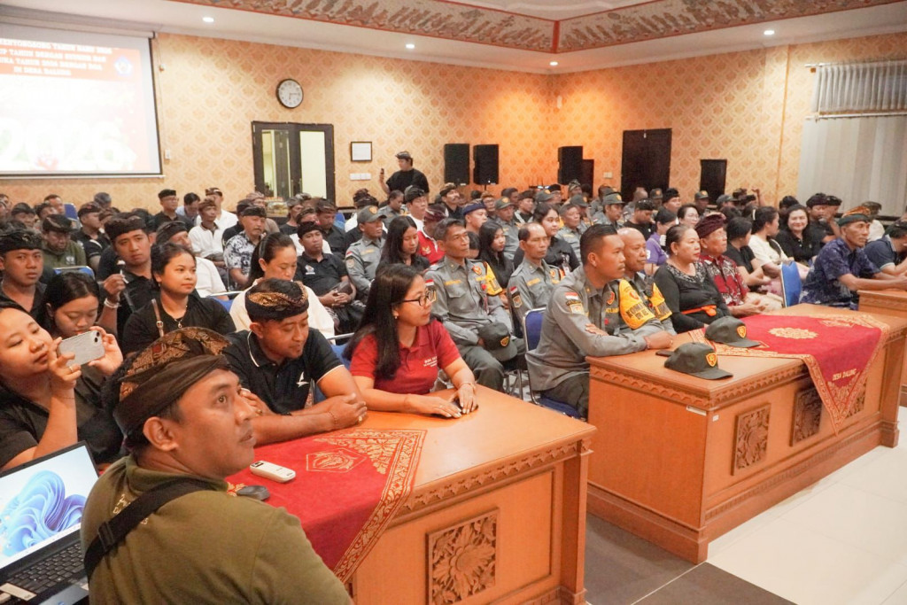 Kegiatan Evaluasi Tahun 2025 dan Rapat Koordinasi Pengamanan Malam Tahun Baru 2026 di Desa Dalung