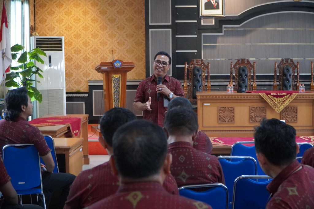 Kolaborasi KLH dan Universitas Warmadewa di Desa Dalung, Sebarkan Edukasi Pentingnya Pengelolaan Sampah