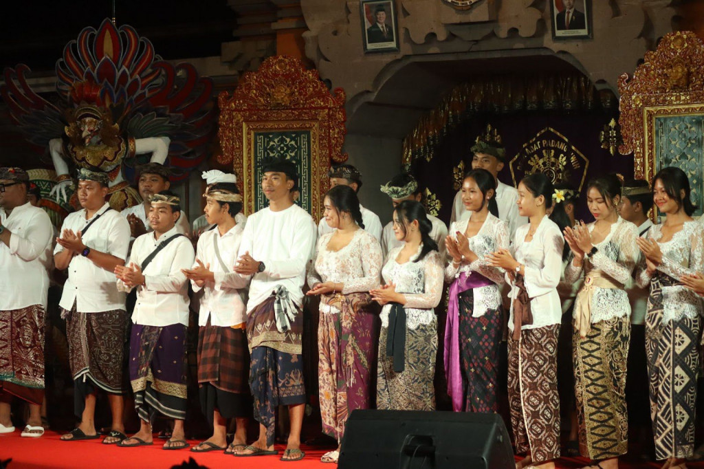 Pelantikan Pengurus Baru Yowana Prasada Amertha Desa Adat Padang Luwih Berjalan Penuh Semangat Pembaruan
