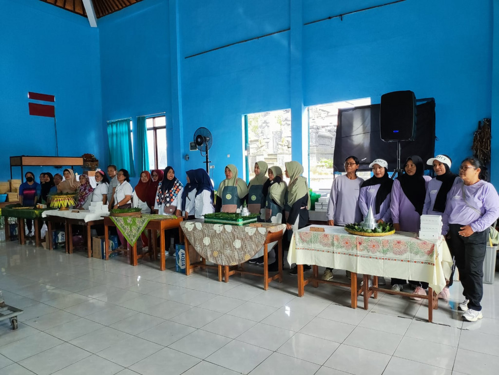 PKK Bhineka Nusa Kauh Gelar Serangkaian Perlombaan Dalam Rangka Hari Ibu 2025