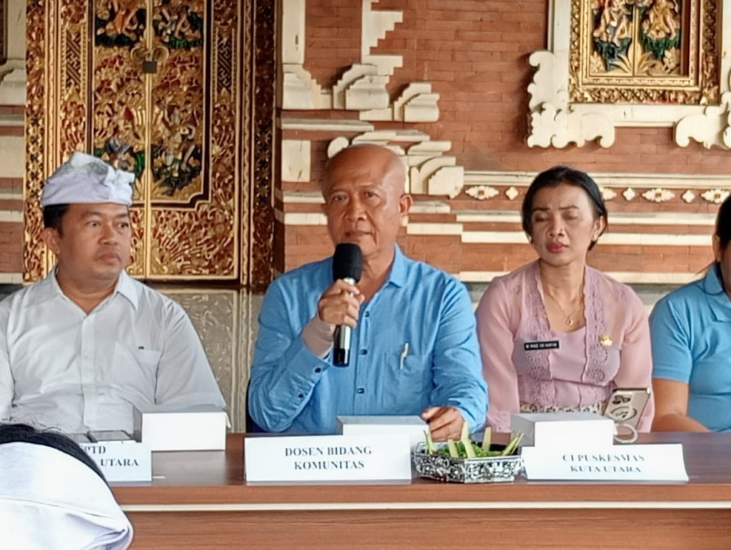 Poltekkes Kemenkes Denpasar Serahkan Mahasiswa, Gelar Praktik Klinik Keperawatan di Banjar Cepaka, Dalung