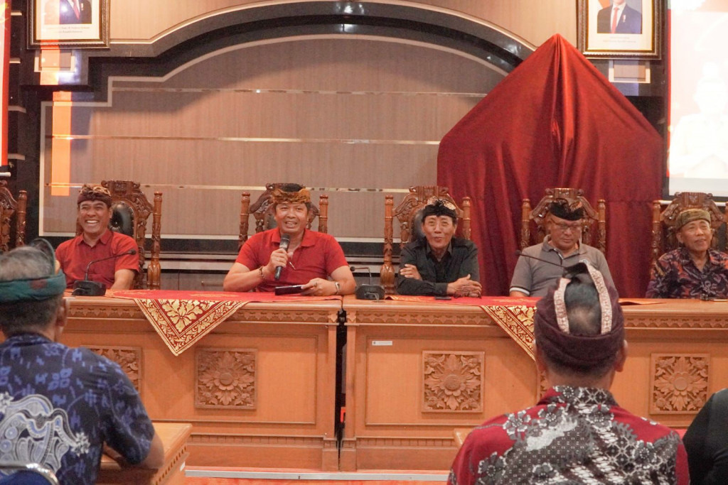 Sambut Tahun Baru 2026 dengan Penuh Syukur, Perbekel Dalung Apresiasi Kinerja LPM Desa Dalung Selama Tahun 2025