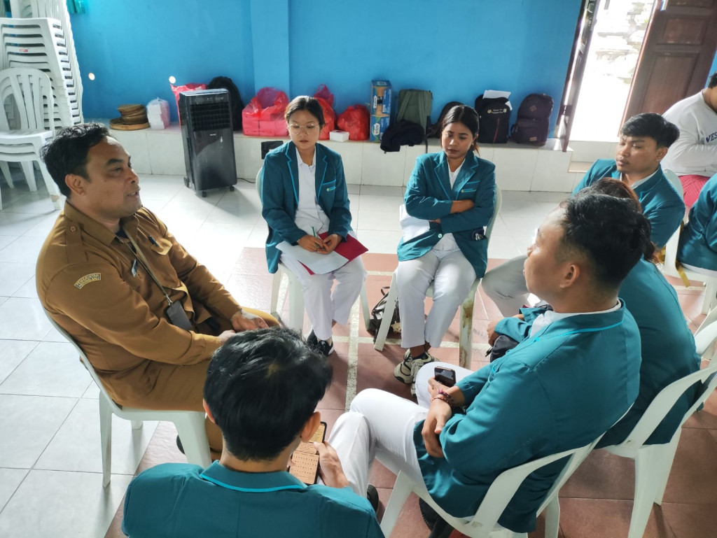 Sinergitas Mahasiswa Poltekkes Kemenkes Denpasar dan Banjar Bhineka Nusa Kauh Gelar Forum Diskusi Kesehatan