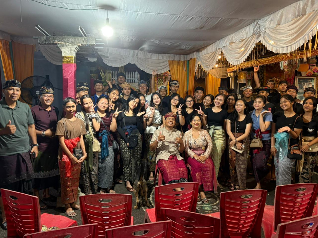 Wujud Solidaritas Patisan Tri Tunggal Kung, Dukuh, Padang Bali dalam Medelok Anten di Wilayah Padang Bali, Dalung