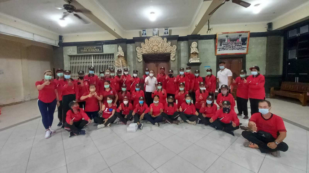 Acara Penutupan Sementara Kegiatan Posyandu Lansia Br. Tengah sekaligus Kunjungan Kerja Ibu Putu Sekarini Anggota DPRD Badung Komisi IV