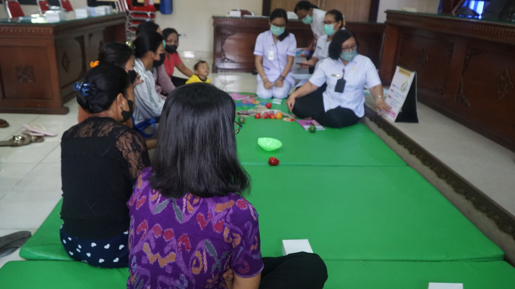 Pelaksanaan Kelas Ibu Balita di Desa Kekeran,Untuk Memantau Tumbuh Kembang Anak