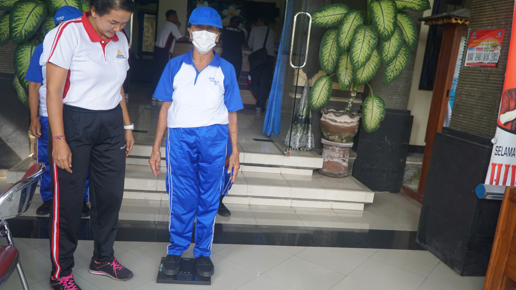 Pelaksanaan Kegiatan Karang Lansia Desa Kekeran