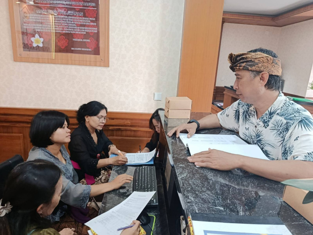 Kegiatan Pembinaan Prodeskel dan Epdeskel di Desa Kuwum