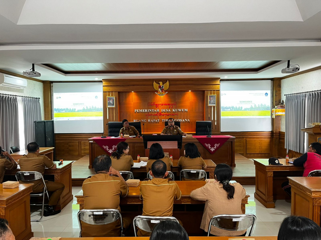 Pelaksanaan Rapat Koordinasi Pemerintah Desa Kuwum