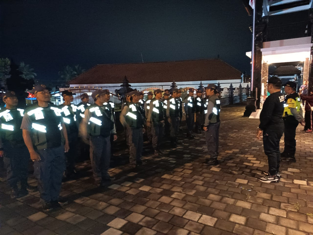 SIDAK PENDUDUK PENDATANG BULAN NOVEMBER DI LINGKUNGAN DESA KUWUM KECAMATAN MENGWI