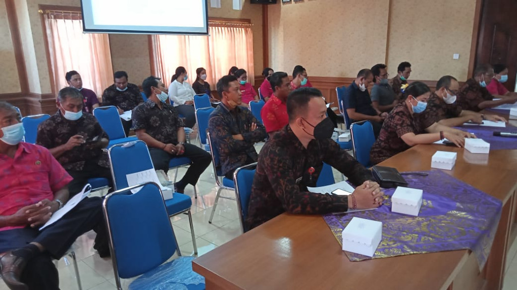 Musyawarah Desa tentang Pertanggungjawaban BUMDES Dharma Arta Lestari Desa Mambal