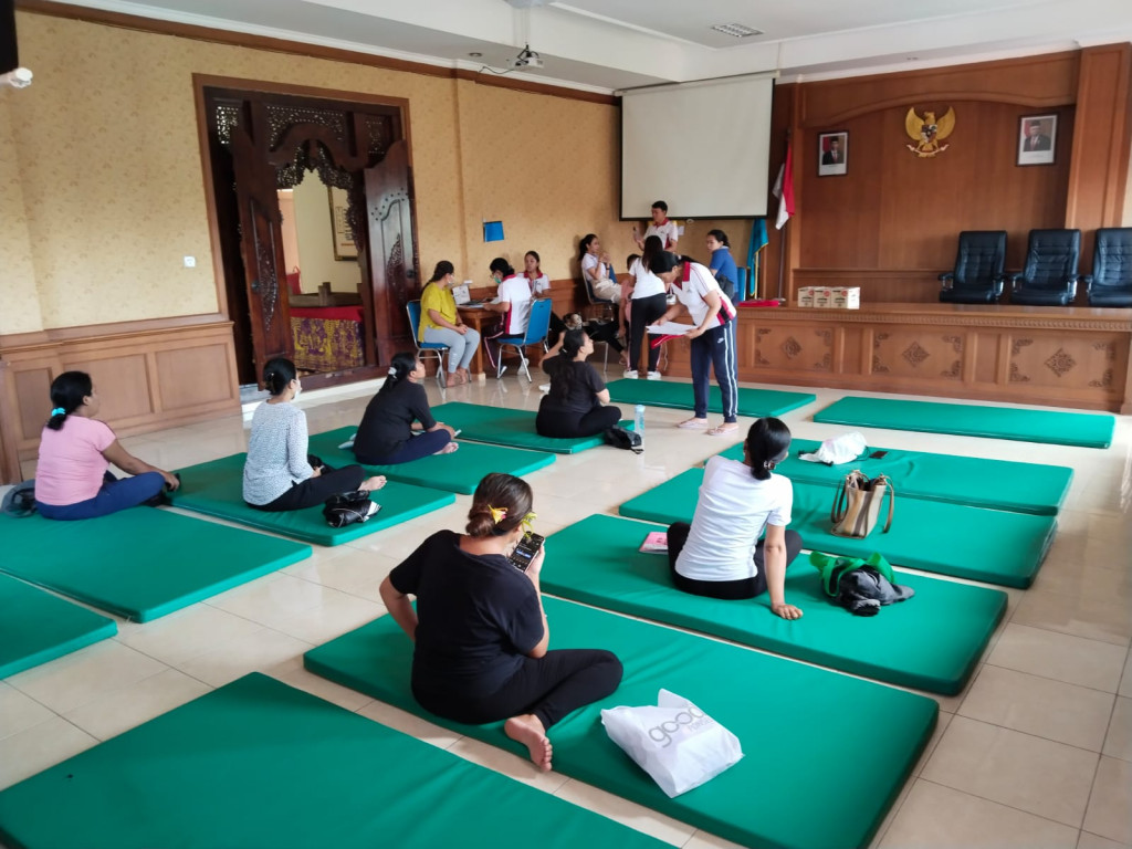 Kegiatan Kelas Ibu Hamil di Desa Mambal