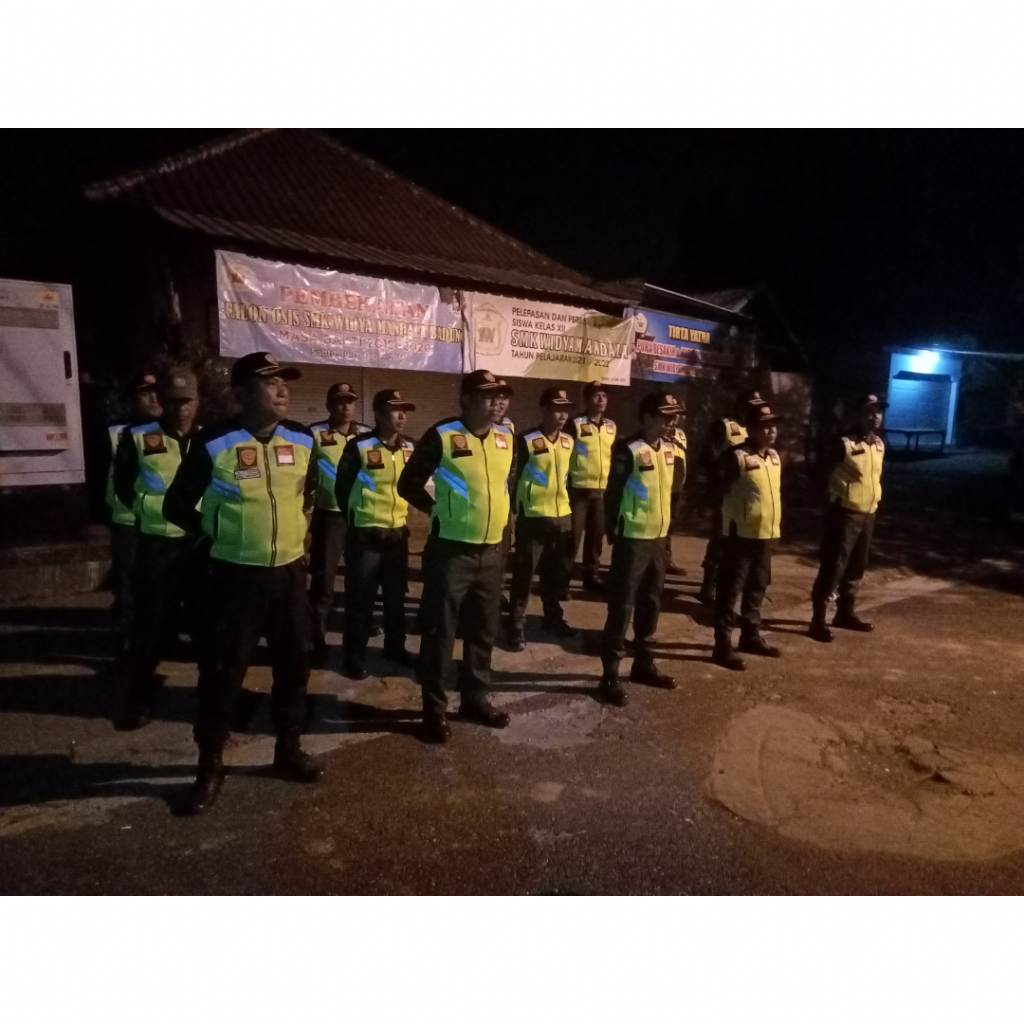 Linmas Desa Mambal laksanakan penjagaan rutin