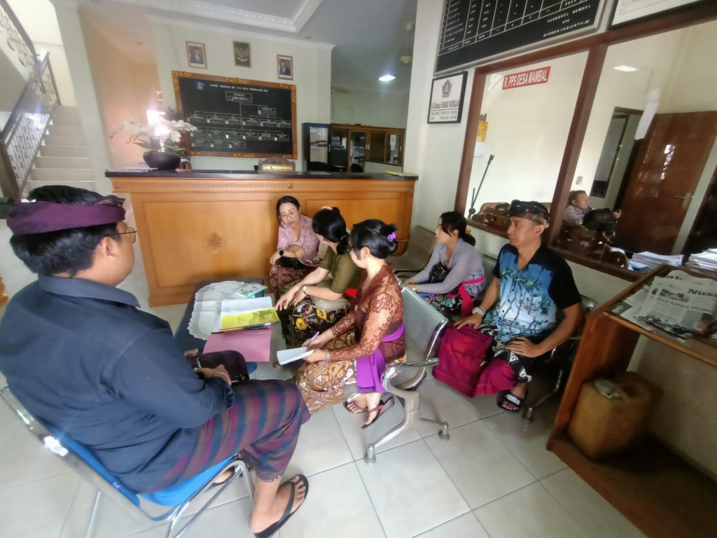 Pembinaan Penyusunan Profil Desa di Desa Mambal