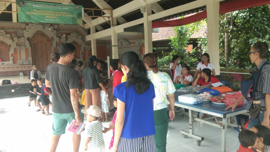 Pelaksanaan Posyandu Balita di Desa Mambal