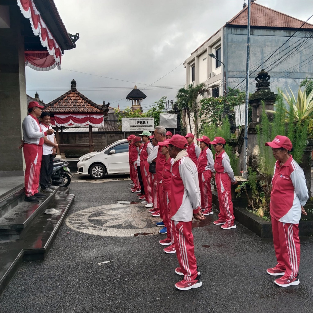 Karang Lansia Desa Mambal laksanakan olahraga pagi