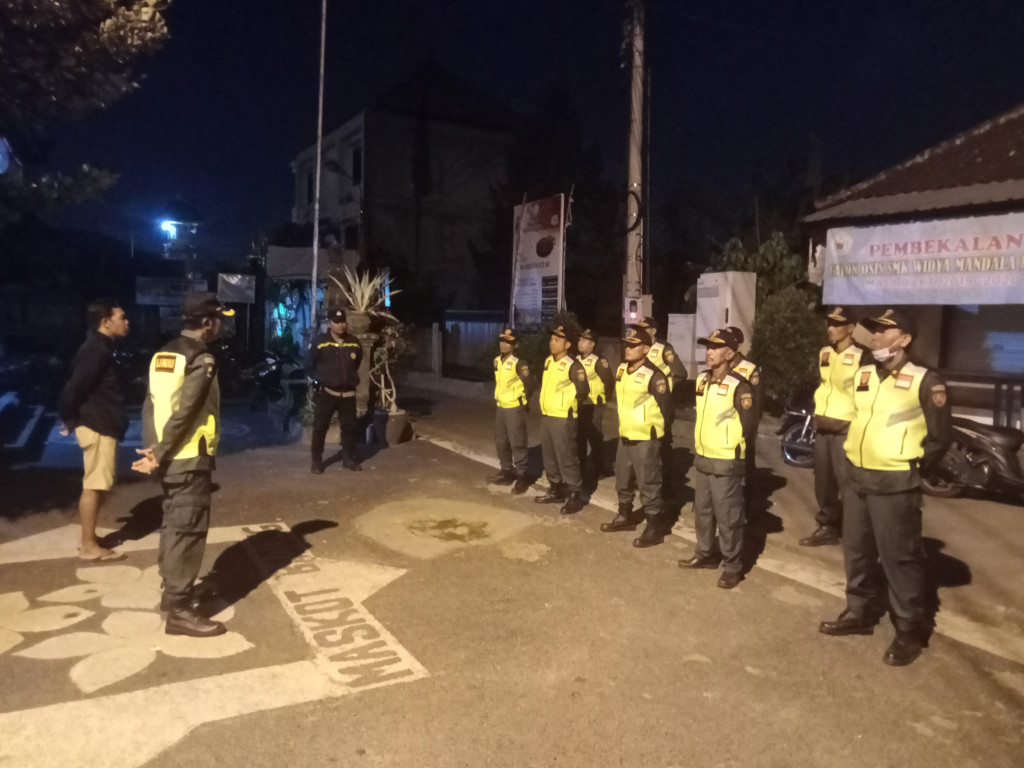 Linmas Desa Mambal laksanakan penjagaan rutin