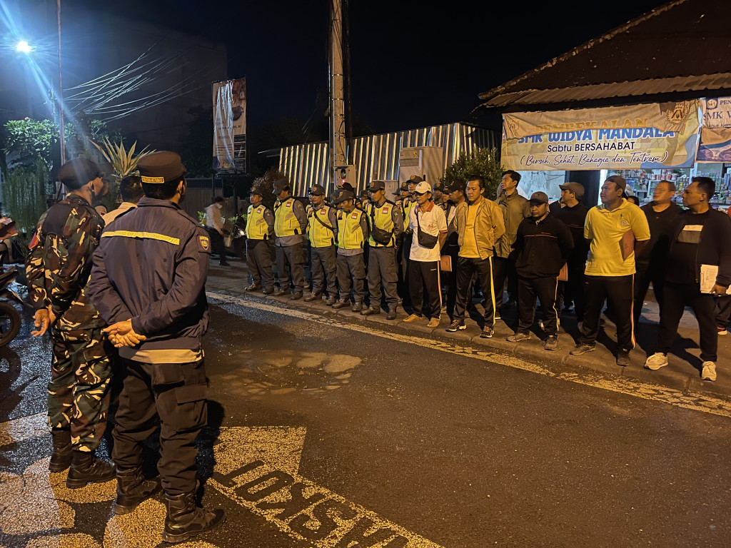 Pendataan Penduduk Non Permanen di Desa Mambal