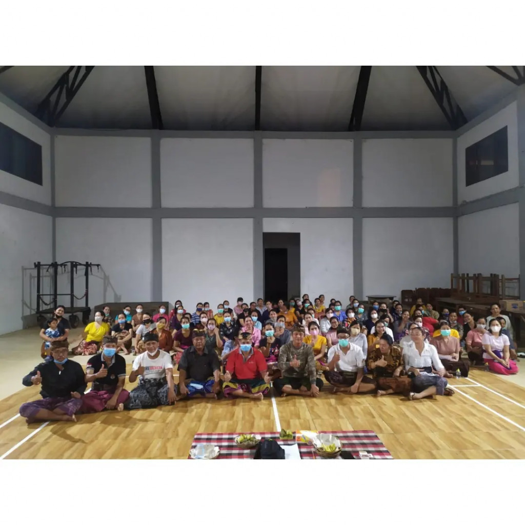 Sosialisasi Pengumpulan Sampah di Desa Mambal