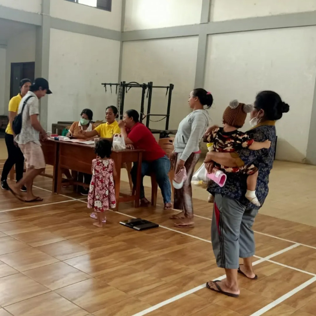 Pelaksanaan Posyandu Balita di Desa Mambal