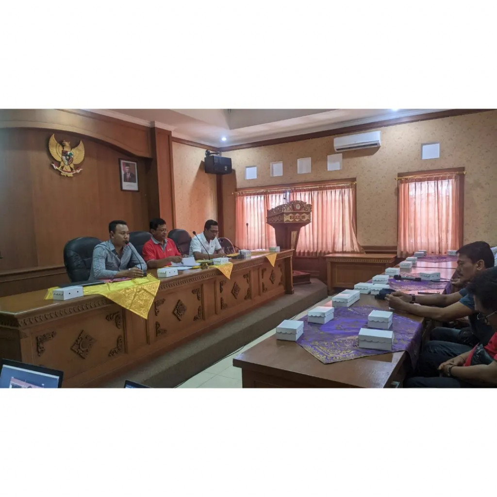 Rapat Koordinasi terkait kreatifitas seni di Desa Mambal