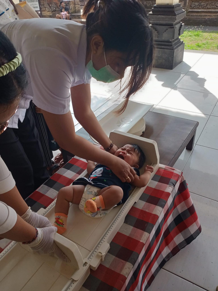 Kegiatan PIN Polio di Desa Mambal