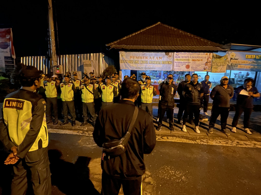 Pendataan Penduduk Non Permanen di Desa Mambal